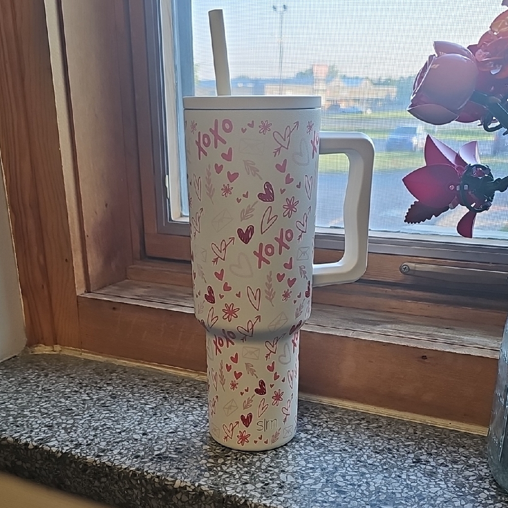 XOXO Patterned Tumbler with Straw Simple Modern - Picture 1 of 6